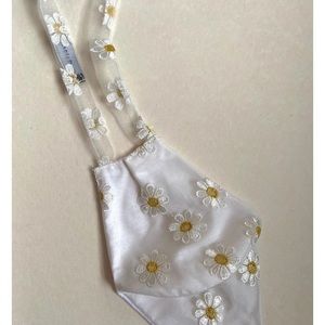 Daisy Face Mask